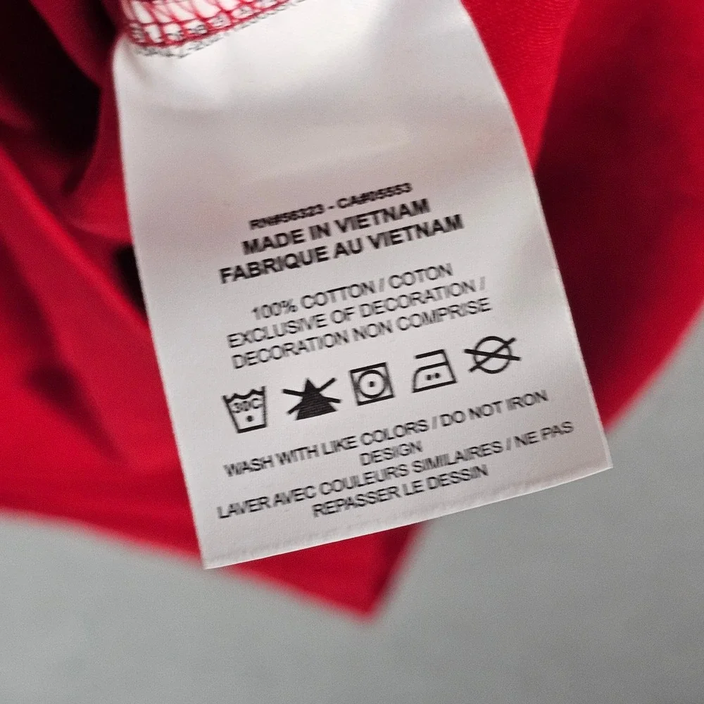 Jordan T-Shirt Mens L Red HJ2326-687 AJ1 Sneaker Patch Short Sleeve Crew Neck